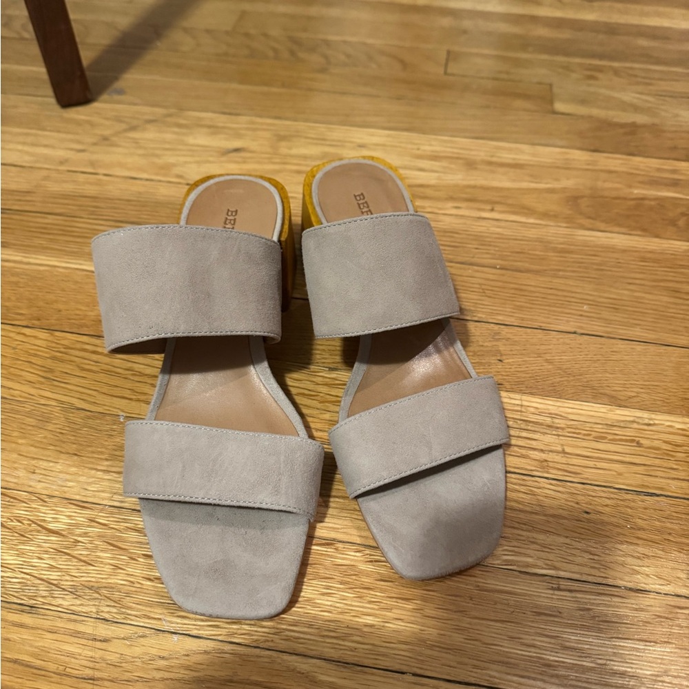 Bernardo leather Block Heel Sandals - Picture 2 of 5